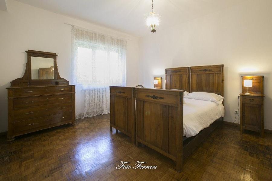 Casa Vacanze Gli Ulivi Del Lago Villa Sale Marasino Exterior foto